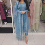 Load and play video in Gallery viewer, SEHRIRAZ BESPOKE SAPPHIRE CHIFFON COLLECTION SALWAR KAMEEZ
