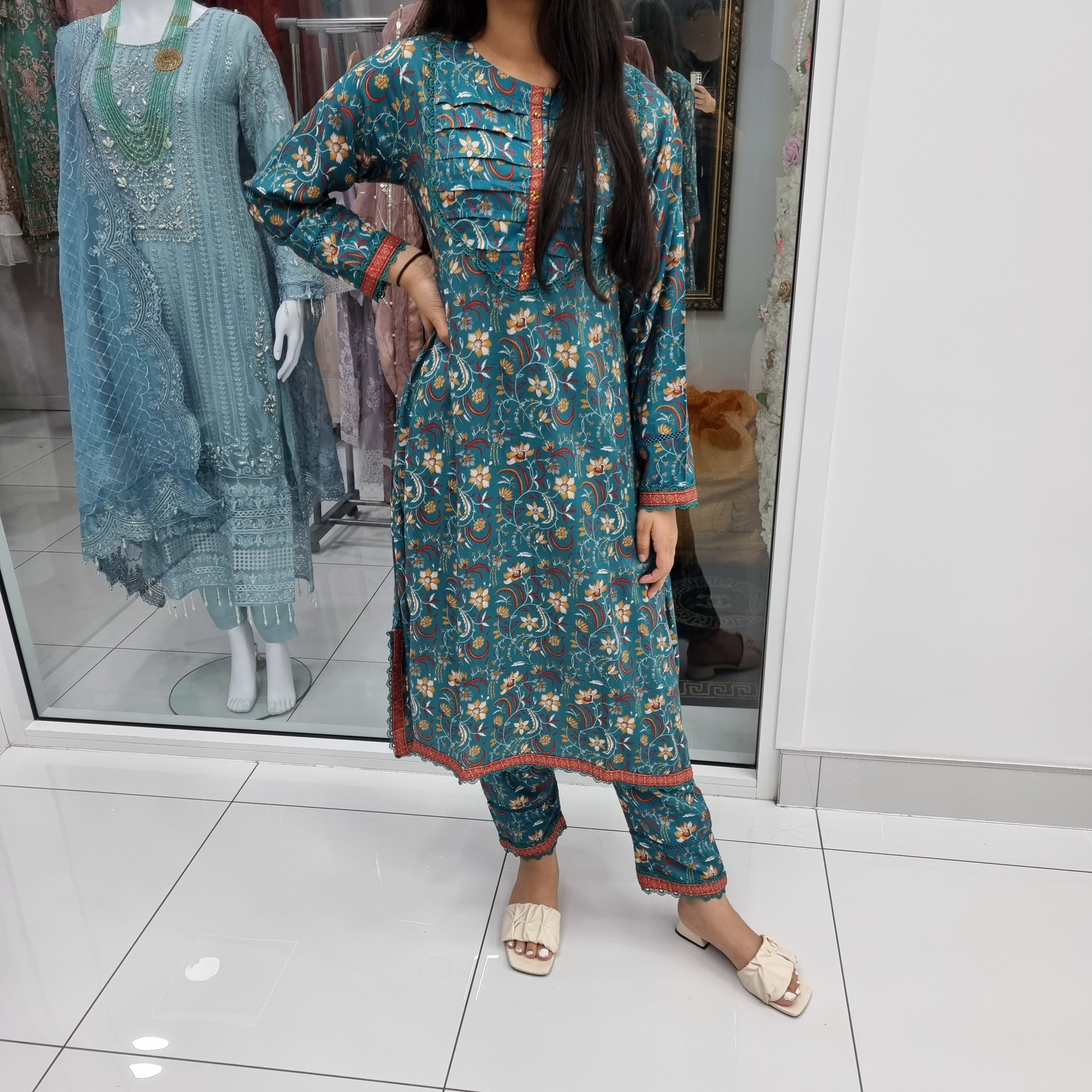 Luxury Pakistani 2 pce Linen Co-Ord Print Dress Ready to Wear Outfit ( sehriaraz Luxury Pakistani 2 pce Linen Co-Ord Print Dress Ready to Wear Outfit ( sehriaraz