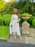 Load image into Gallery viewer, SEHRIARAZ ~NAYAAB~ SALWAR KAMEEZ CROCHET OUTFIT
