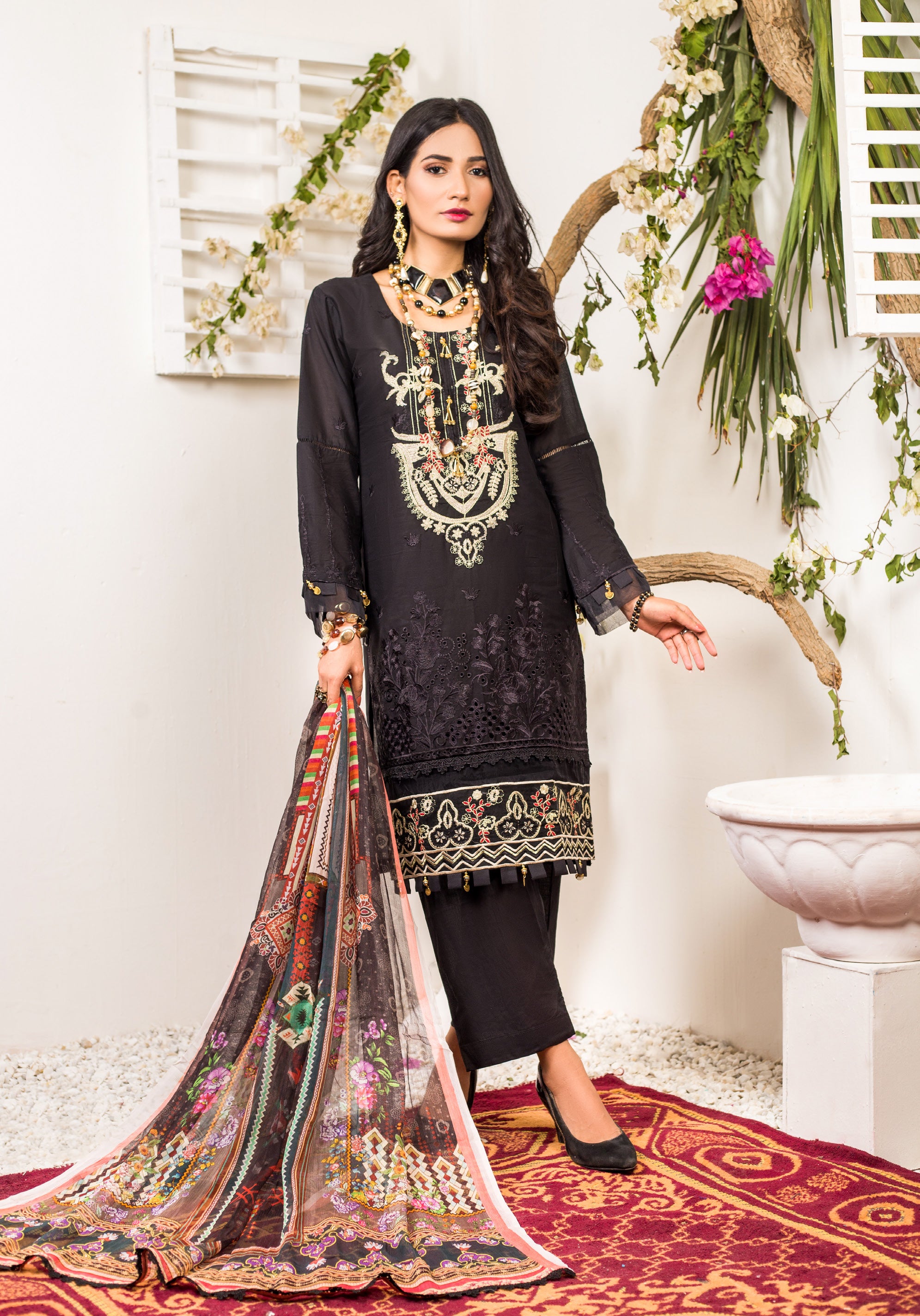 Sehriaraz Schiffli ChikanKari Pakistani Shalwar Kameez Salwar Suit Indian BLK